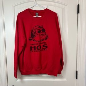 Gildan Red Graphic Sweatshirt Vibrant Cotton Blend Christmas